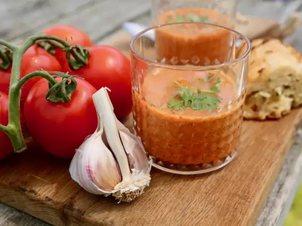 Gazpacho van gegrilde paprika en tomaten