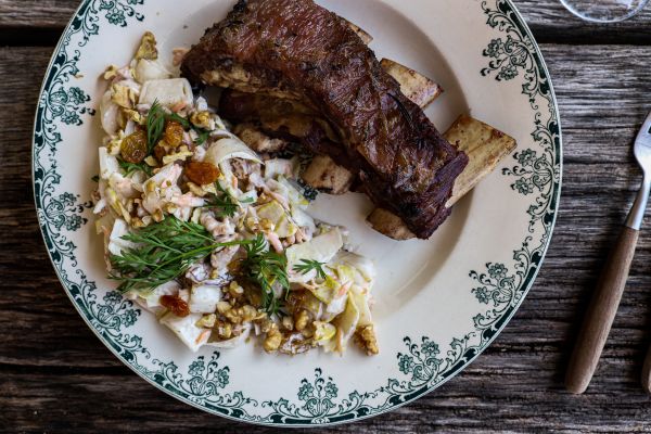 Gerookte shortribs met Hollandse rauwkost