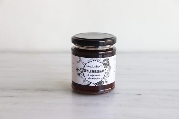 Gieser Wildeman stoofperen in rode wijnsiroop Gieser Wildeman stoofperen in rode wijnsiroop