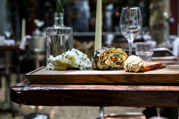 LINDENHOFFXFLORES-90