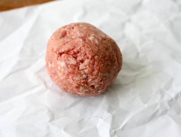 Gasconne rundergehaktbal (ontdooid) 1 Gasconne rundergehaktbal (ontdooid)